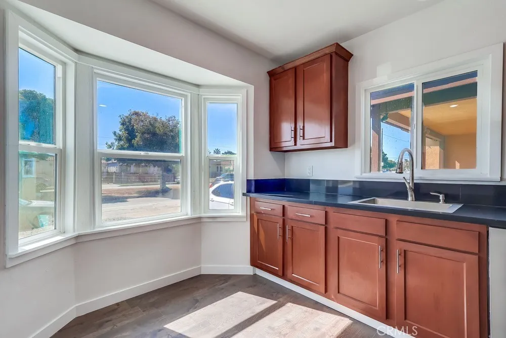521 W 98th, Los Angeles, California 90044 home-pic-16