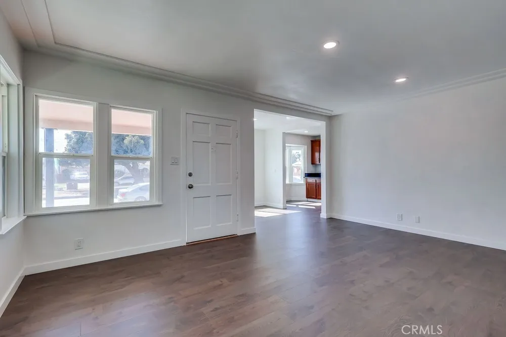 521 W 98th, Los Angeles, California 90044 home-pic-8