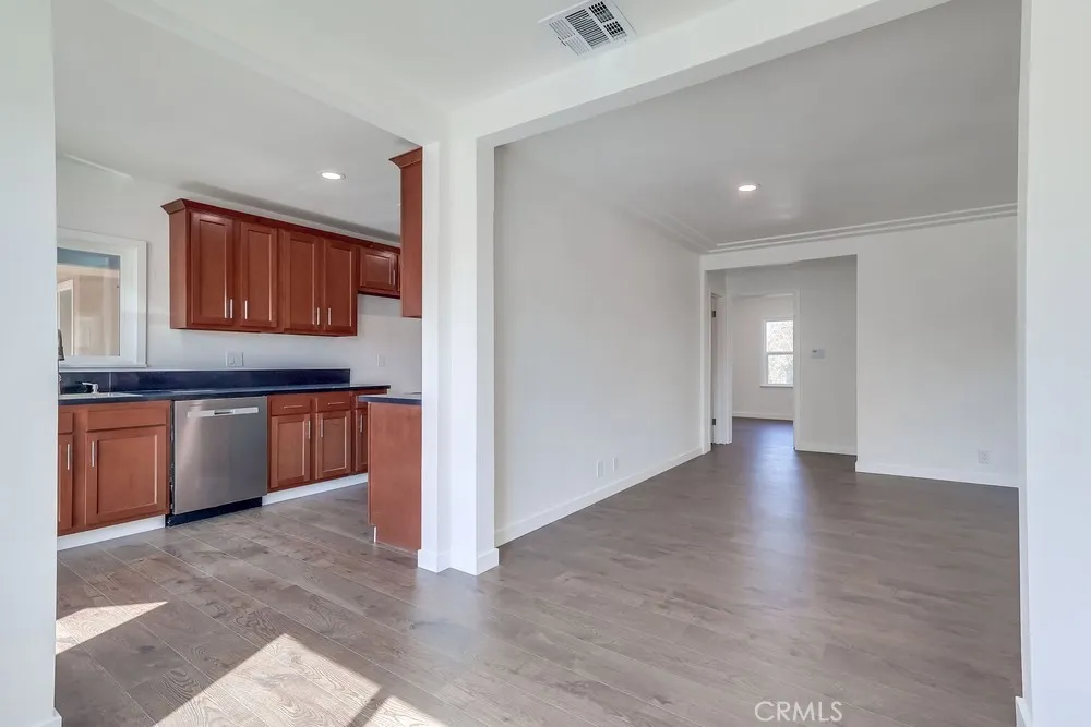 521 W 98th, Los Angeles, California 90044 home-pic-14