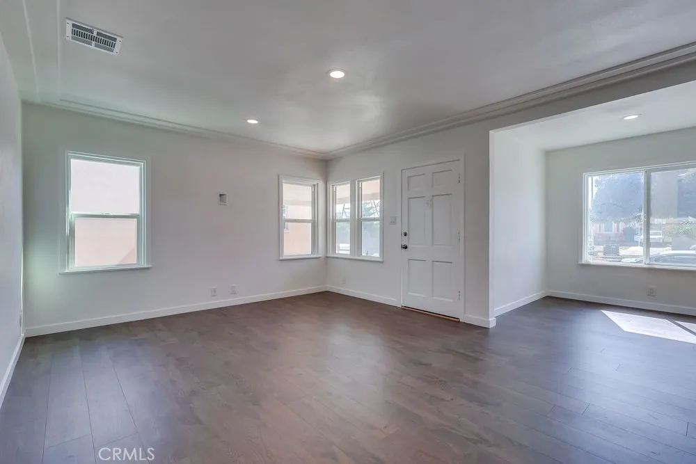 521 W 98th, Los Angeles, California 90044 home-pic-9