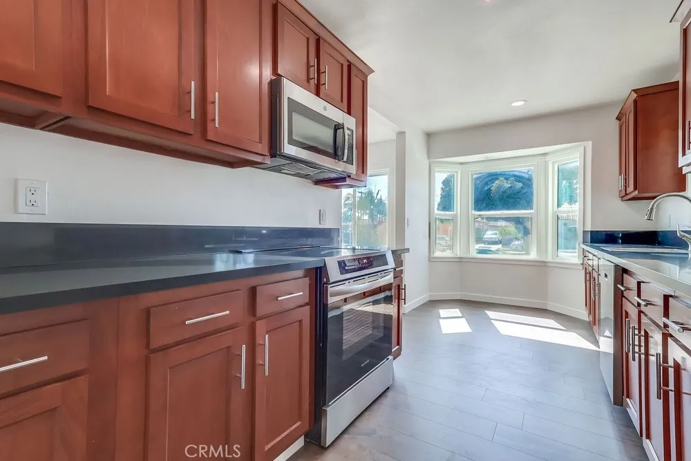 521 W 98th, Los Angeles, California 90044 home-pic-23