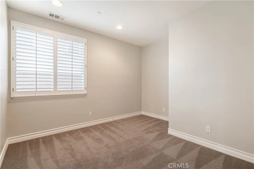 15751 Snowy Peak, Fontana, California 92336 home-pic-11