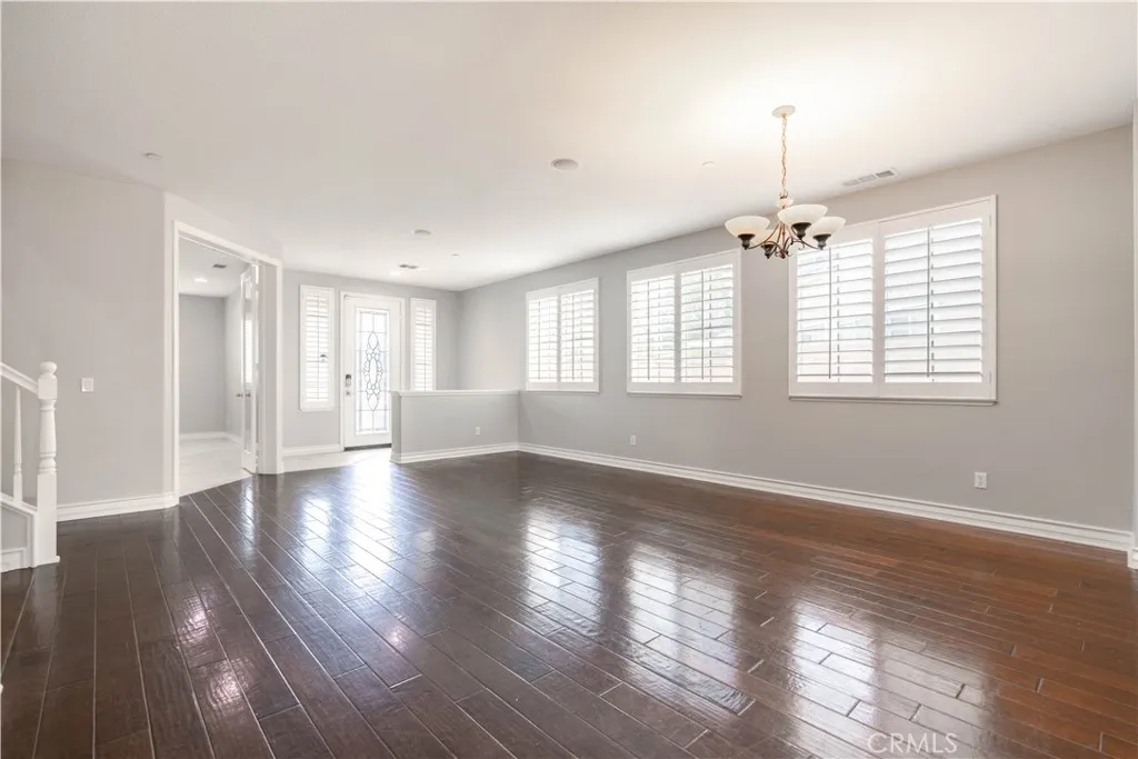 15751 Snowy Peak, Fontana, California 92336 home-pic-2