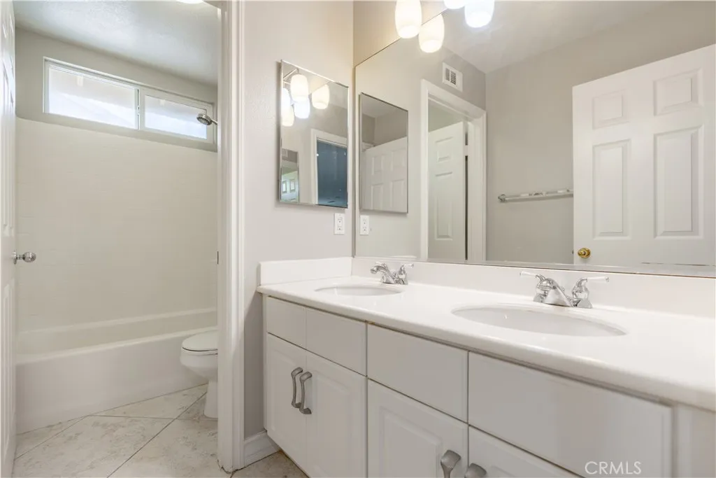 15751 Snowy Peak, Fontana, California 92336 home-pic-20
