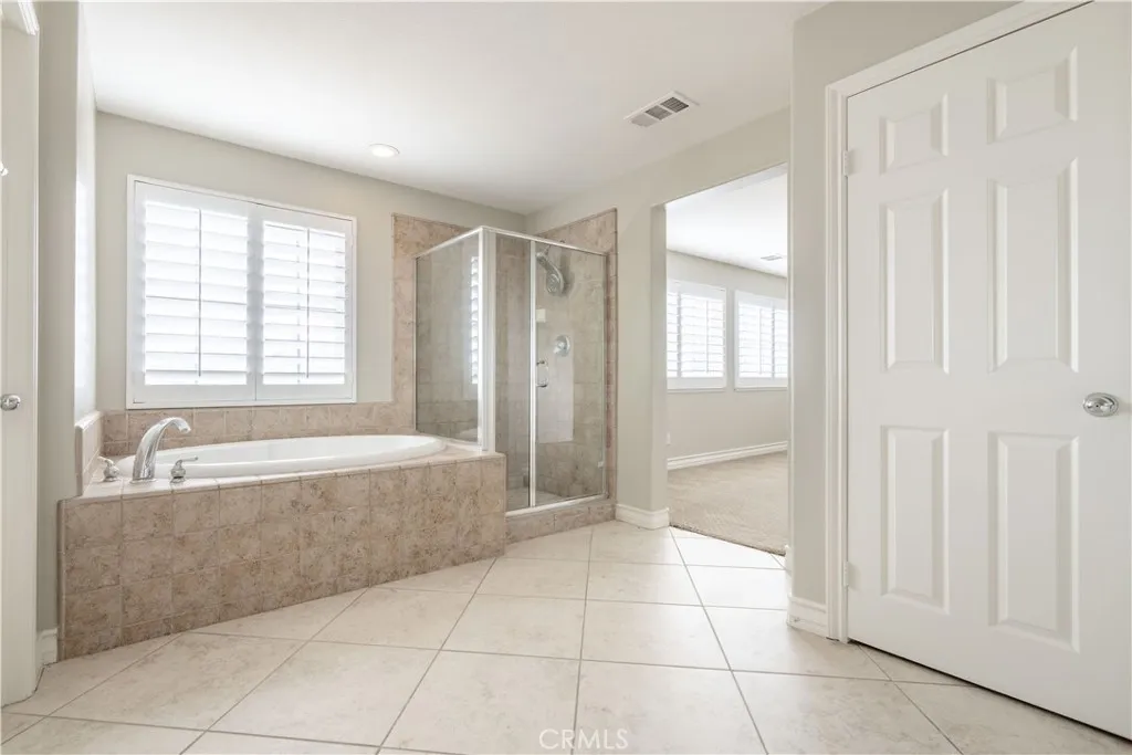 15751 Snowy Peak, Fontana, California 92336 home-pic-18