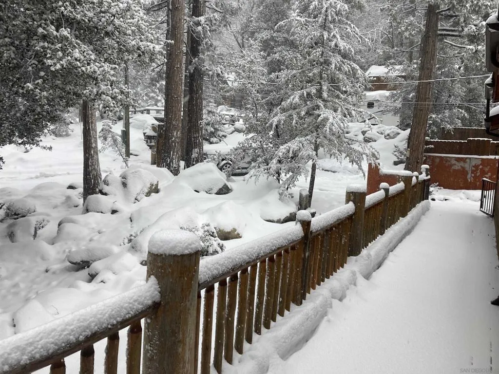 24655 Upper Rim Rock Road, Idyllwild, California 92549 home-pic-2