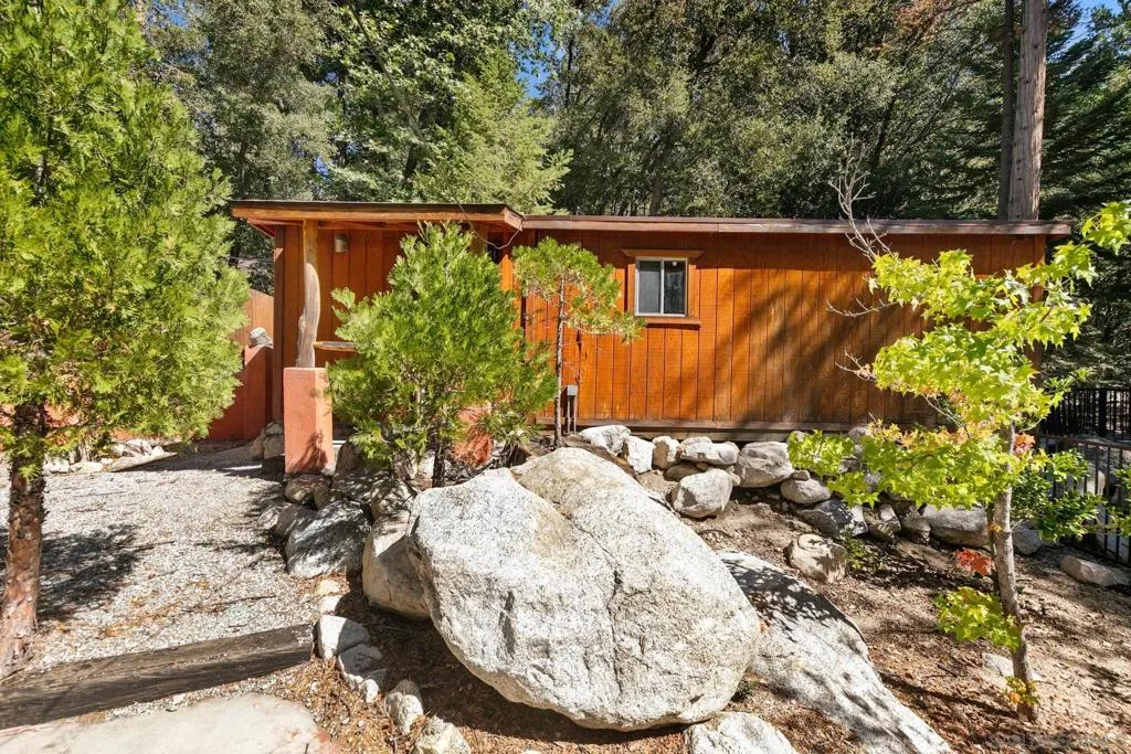 24655 Upper Rim Rock Road, Idyllwild, California 92549 home-pic-14