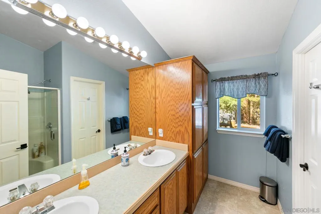 24655 Upper Rim Rock Road, Idyllwild, California 92549 home-pic-33