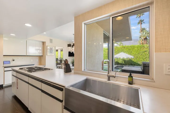 100-web-or-mls-8M4A7285