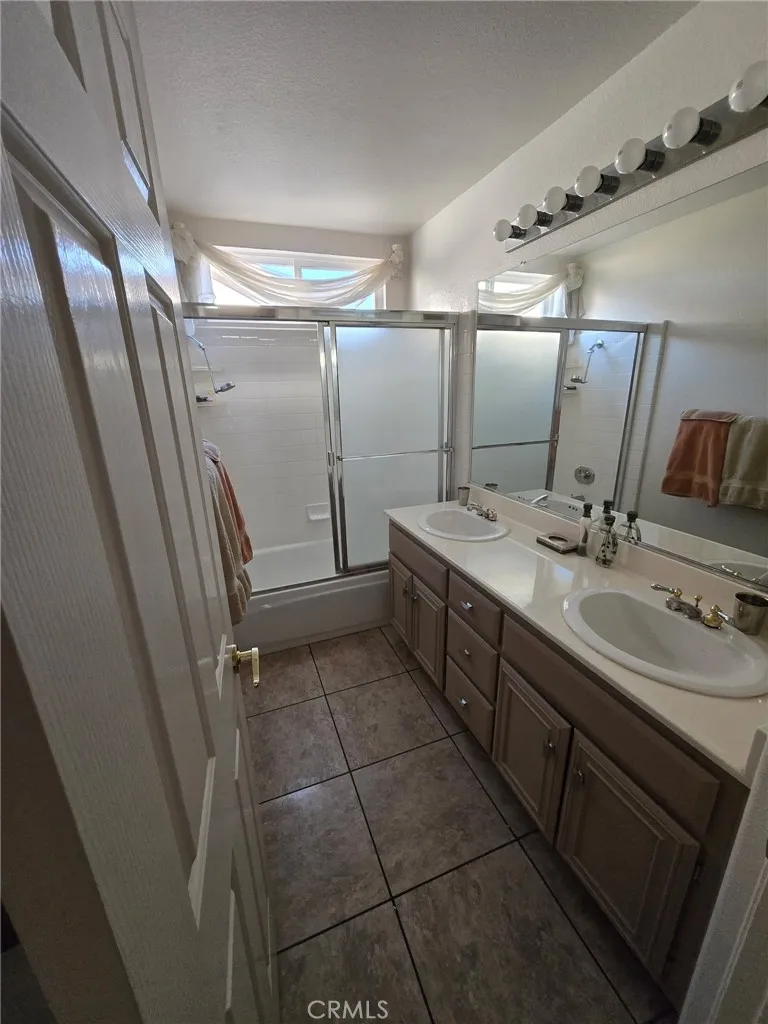 1587 Scioto, Banning, California 92220 home-pic-3