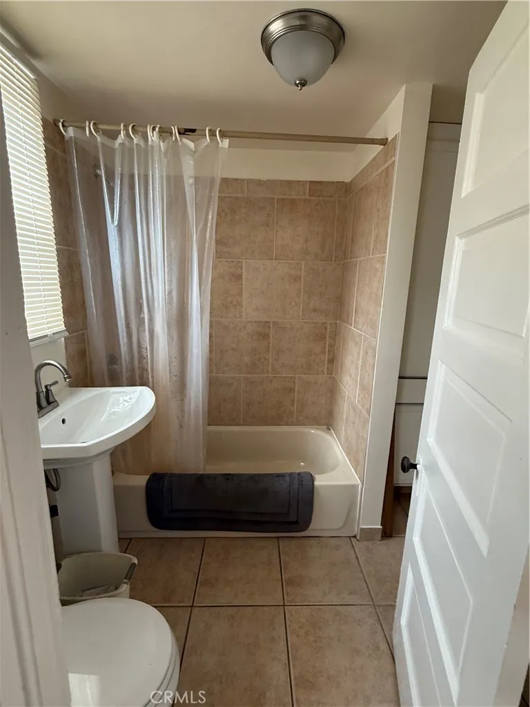 584 W 3rd, San Pedro, California 90731 home-pic-12