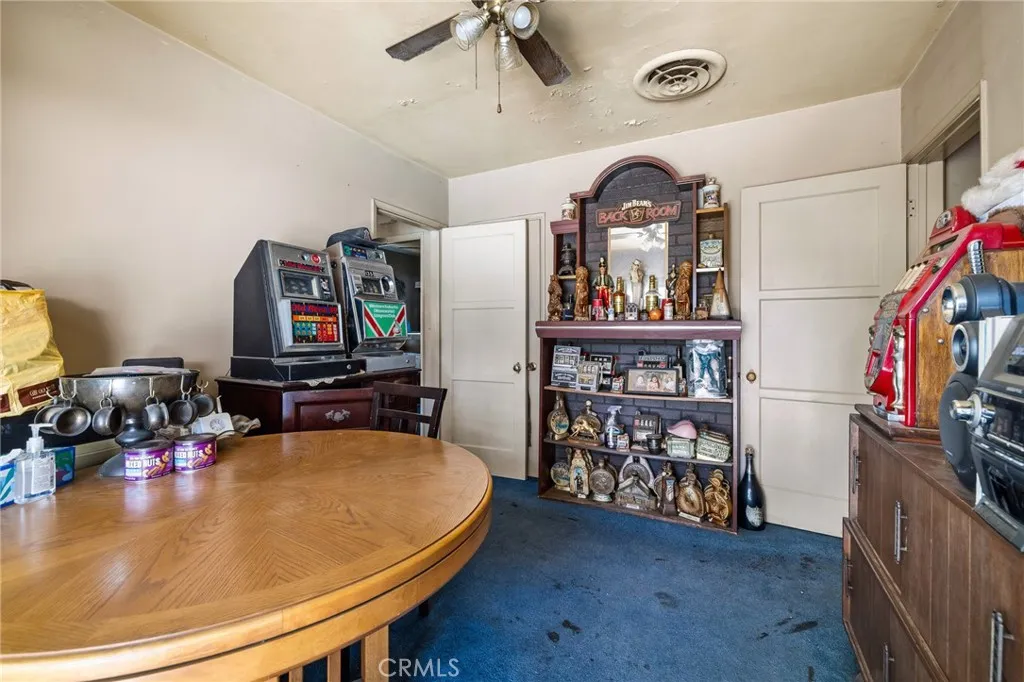 17650 Welby Way, Van Nuys, California 91406 home-pic-15