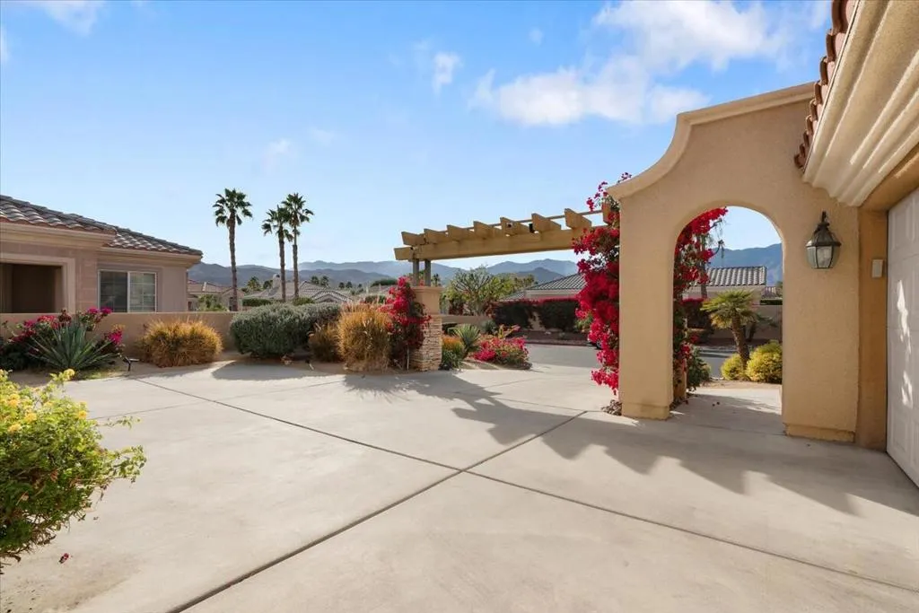 22 Vista Mirage Way, Rancho Mirage, California 92270 home-pic-9