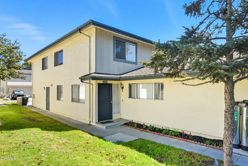 1210 Carlsbad Place, Ventura, California 93003 home-pic-1