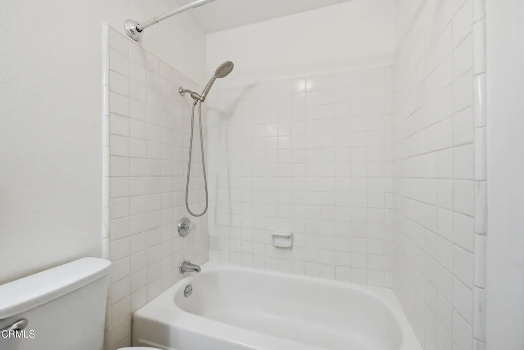 1210 Carlsbad Place, Ventura, California 93003 home-pic-13