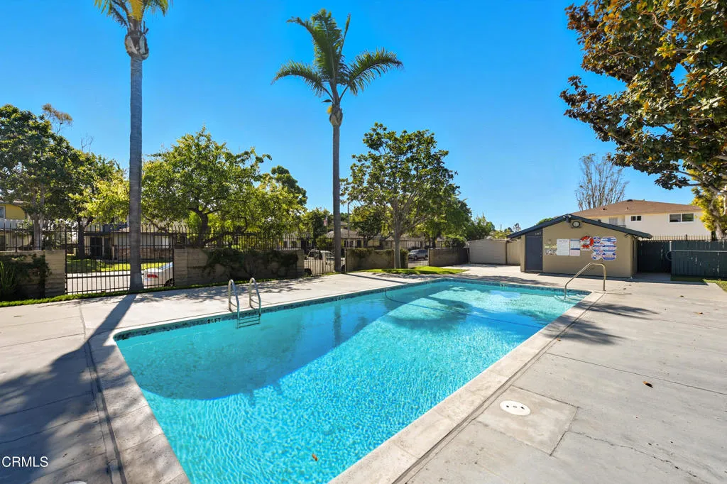 1210 Carlsbad Place, Ventura, California 93003 home-pic-21