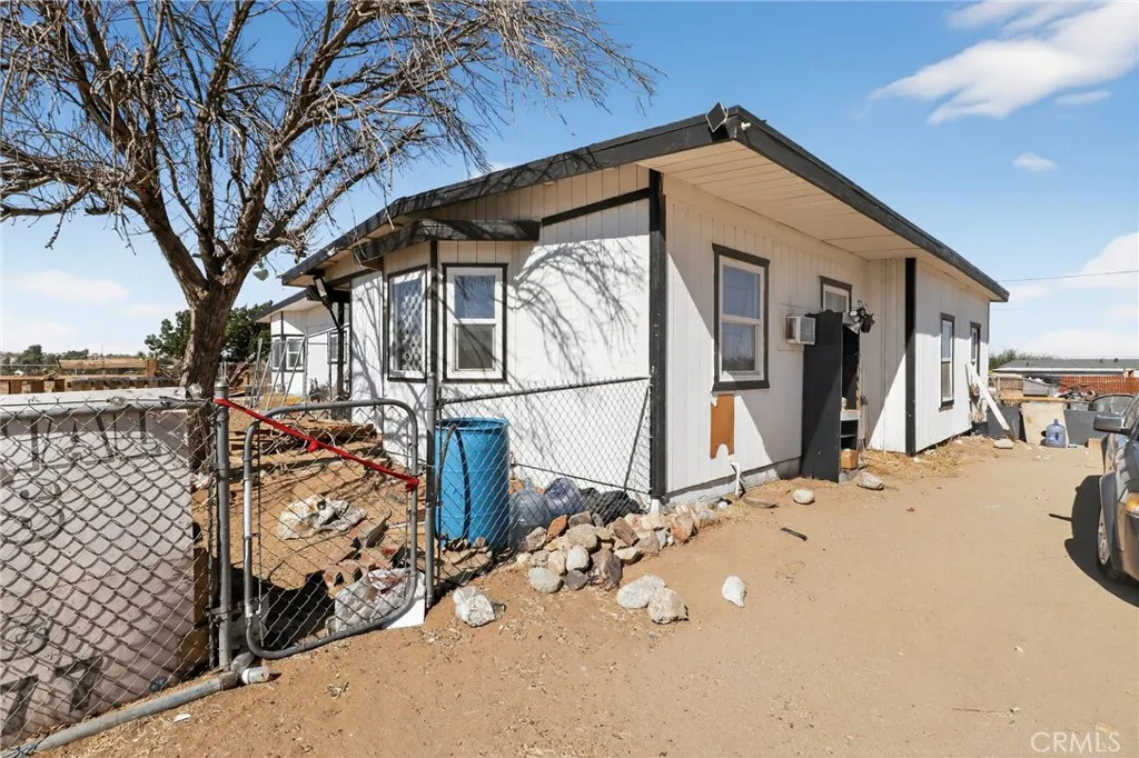 11550 Cactus, Phelan, California 92371 home-pic-7