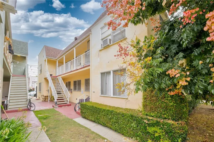 445 N Spaulding, Los Angeles, California 90036