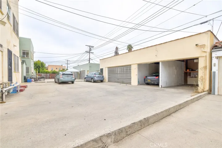 445 N Spaulding, Los Angeles, California 90036