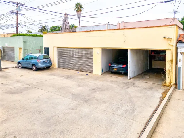 445 N Spaulding, Los Angeles, California 90036
