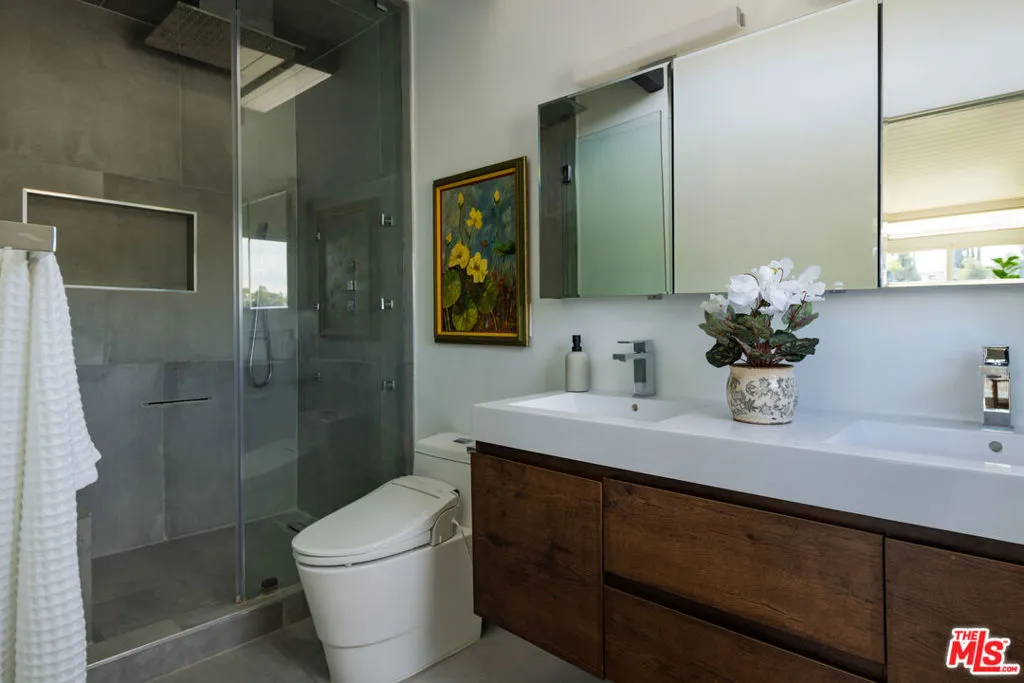 2808 Lambert Drive, Los Angeles, California 90068 home-pic-6