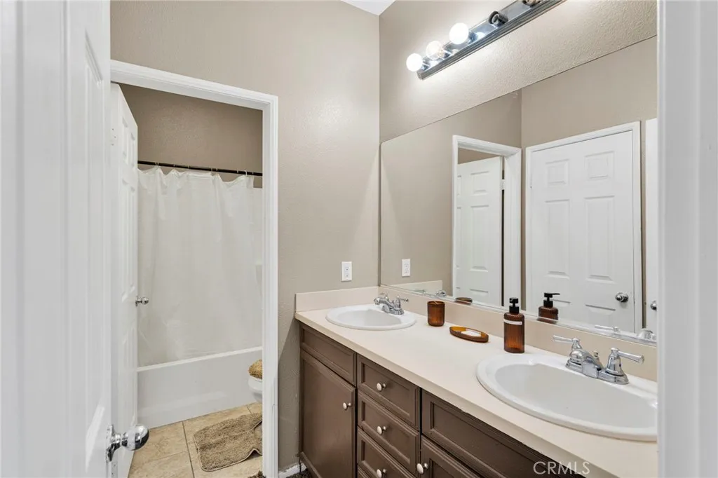 14245 Purple Canyon, Adelanto, California 92301 home-pic-18