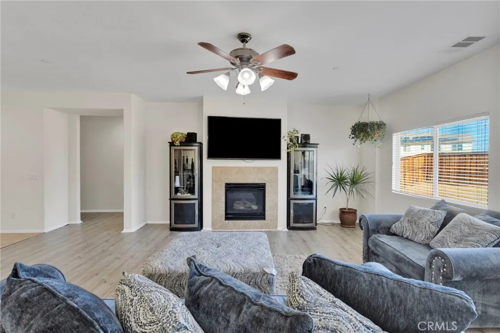 14245 Purple Canyon, Adelanto, California 92301 home-pic-8