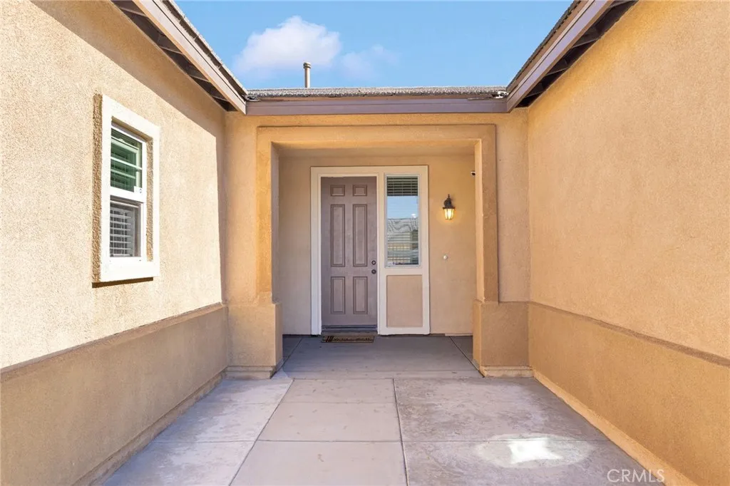14245 Purple Canyon, Adelanto, California 92301 home-pic-3
