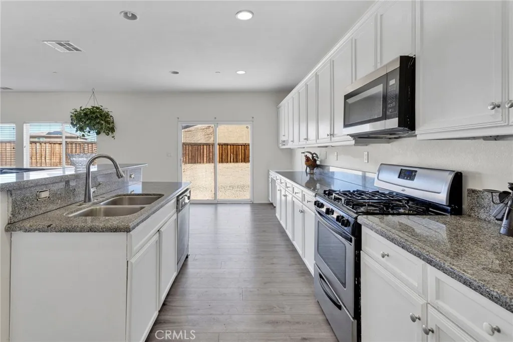 14245 Purple Canyon, Adelanto, California 92301 home-pic-14