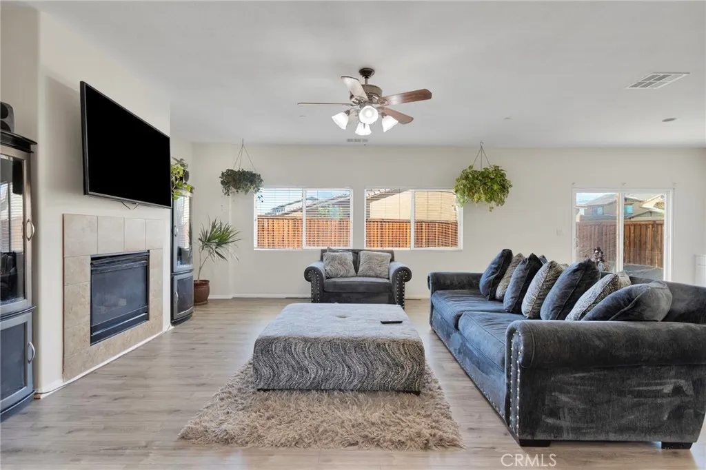14245 Purple Canyon, Adelanto, California 92301 home-pic-6