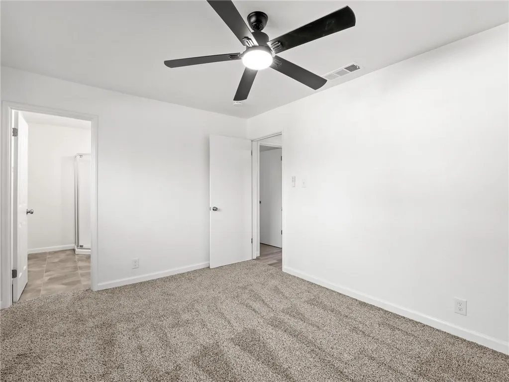 1028 W Holland Avenue, Fresno, California 93705 home-pic-20