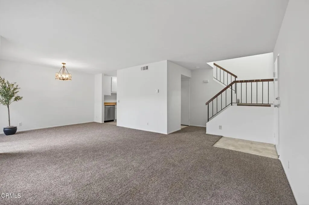 1273 San Simeon Court 7, Ventura, California 93003 home-pic-7