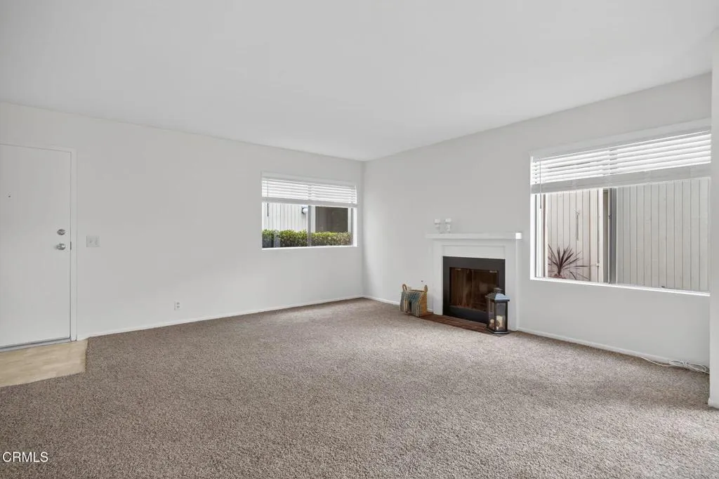 1273 San Simeon Court 7, Ventura, California 93003 home-pic-4
