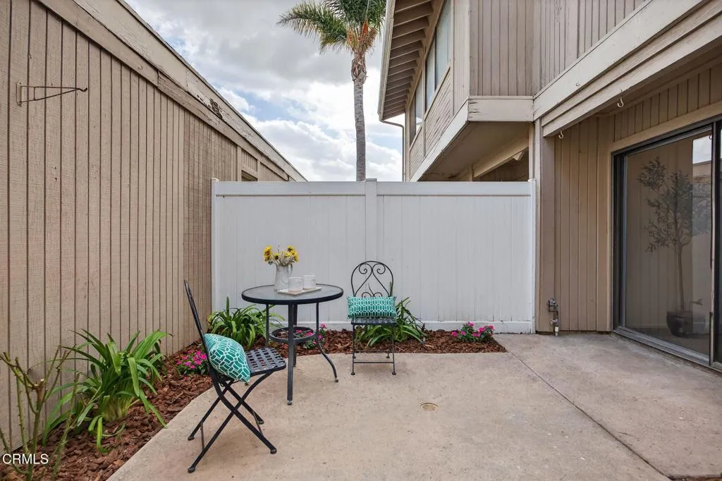 1273 San Simeon Court 7, Ventura, California 93003 home-pic-27