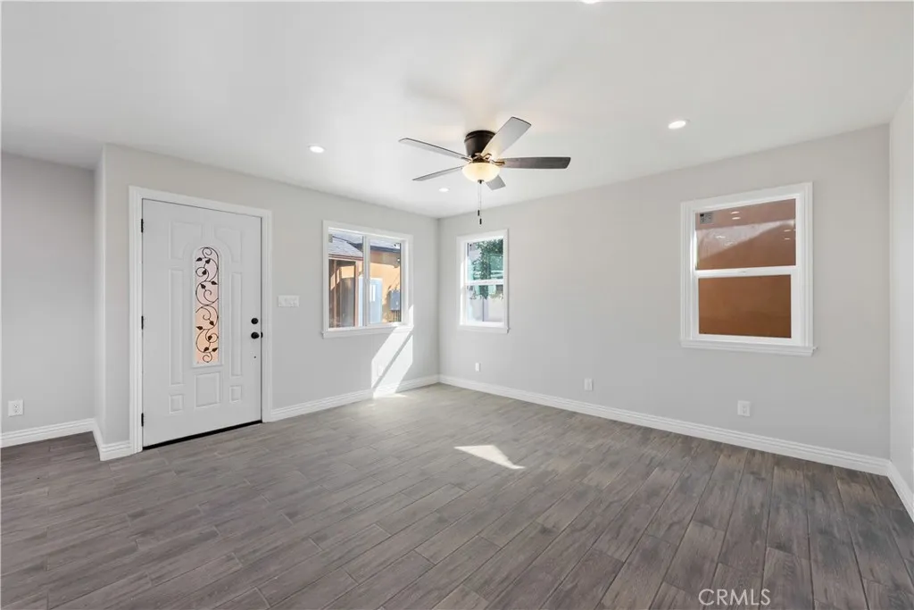 1620 E Mcmillan, Compton, California 90221 home-pic-21