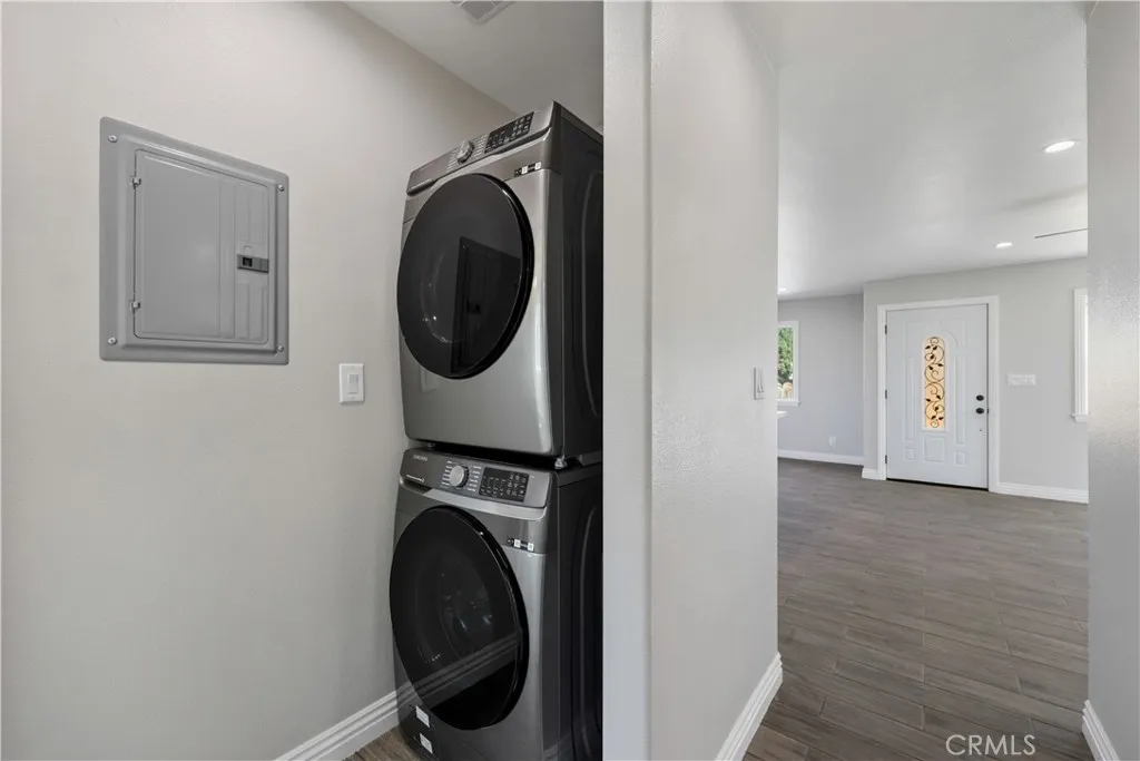 1620 E Mcmillan, Compton, California 90221 home-pic-23