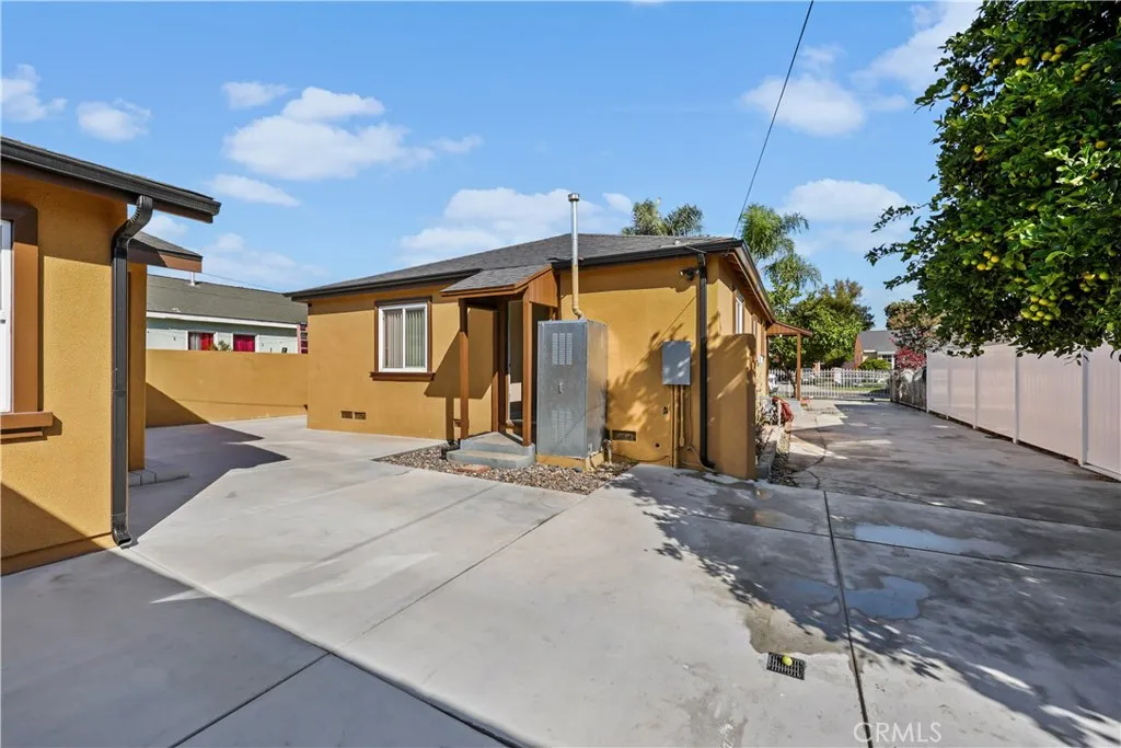 1620 E Mcmillan, Compton, California 90221 home-pic-35