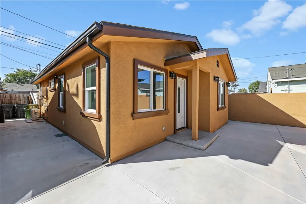 1620 E Mcmillan, Compton, California 90221 home-pic-17