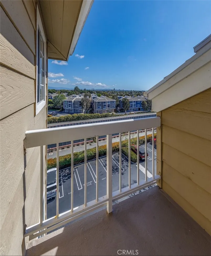 End unit balcony view.