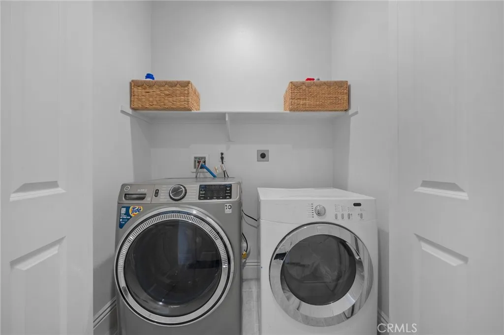 24205 Selwood Drive, Corona, California 92883 home-pic-25