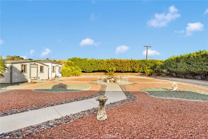 13335 Paoha, Apple Valley, California 92308