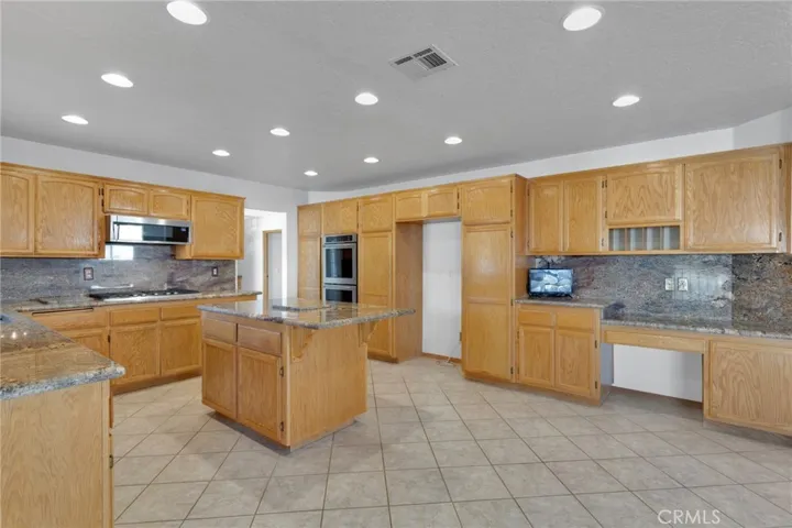 13335 Paoha, Apple Valley, California 92308