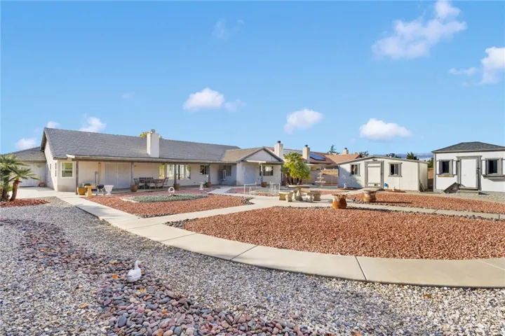13335 Paoha, Apple Valley, California 92308