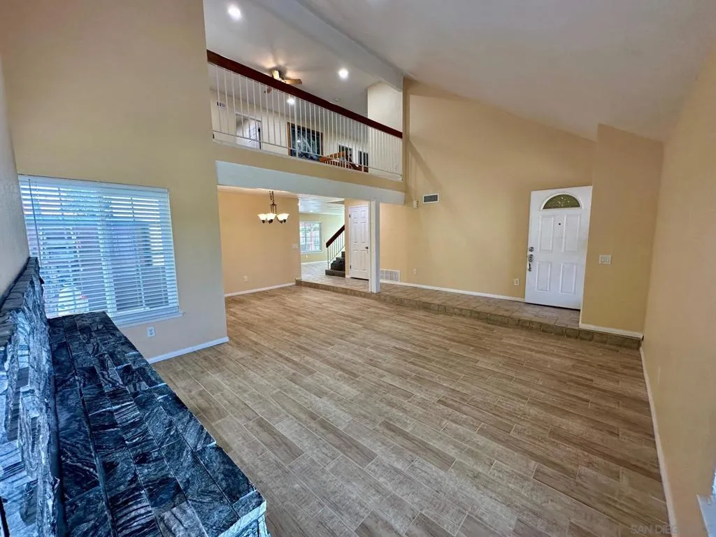 11377 Volans St, San Diego, California 92126 home-pic-2