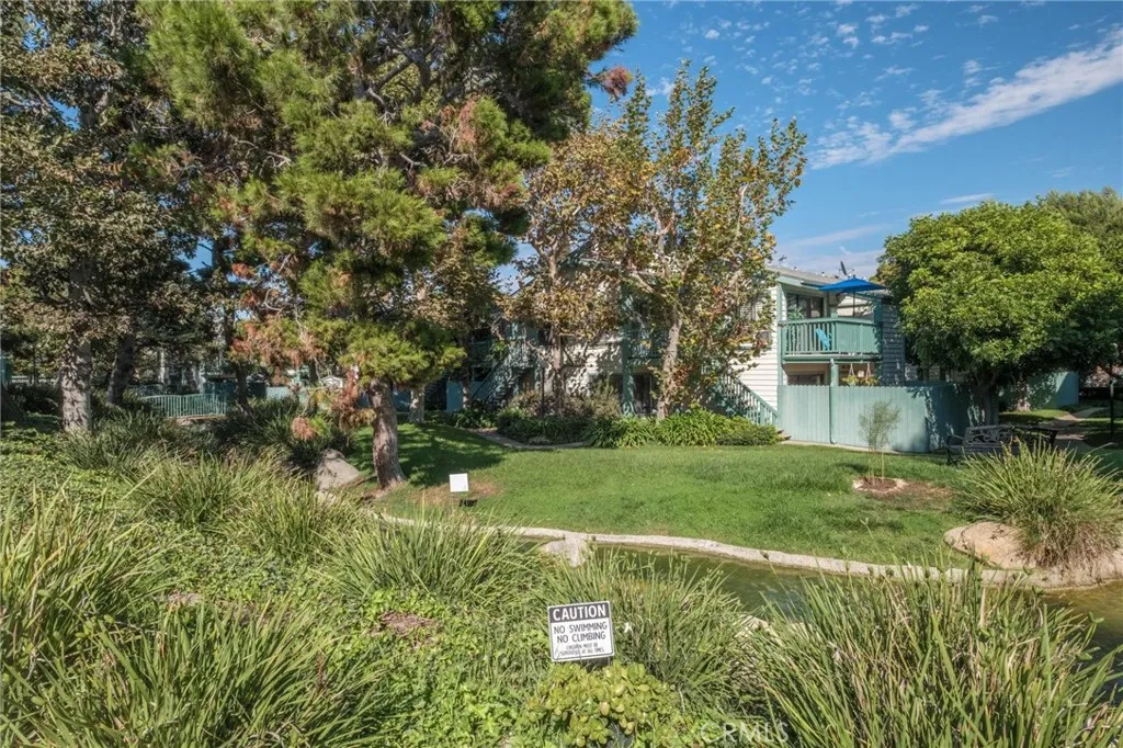 20547 S Vermont Avenue 2, Torrance, California 90502 home-pic-28