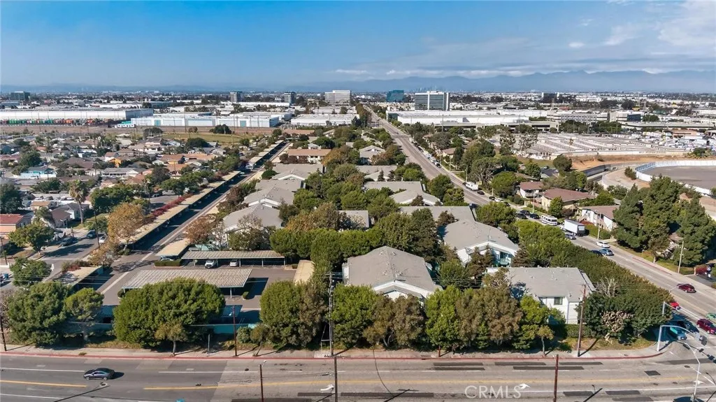 20547 S Vermont Avenue 2, Torrance, California 90502 home-pic-35