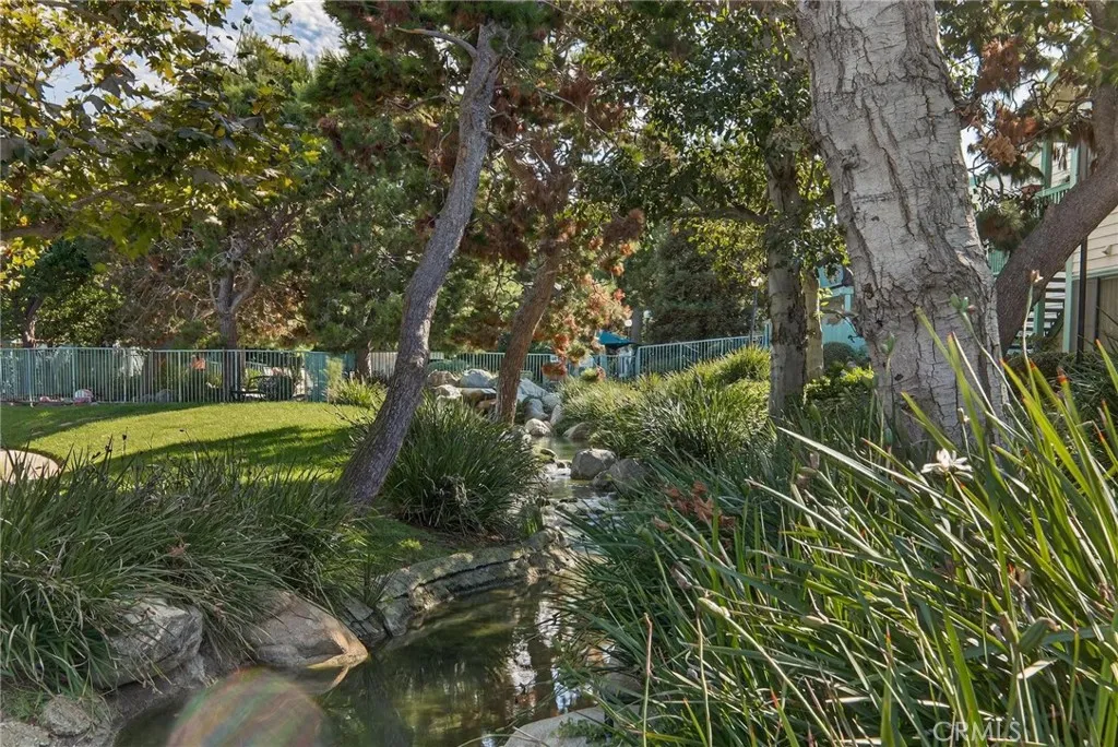 20547 S Vermont Avenue 2, Torrance, California 90502 home-pic-30