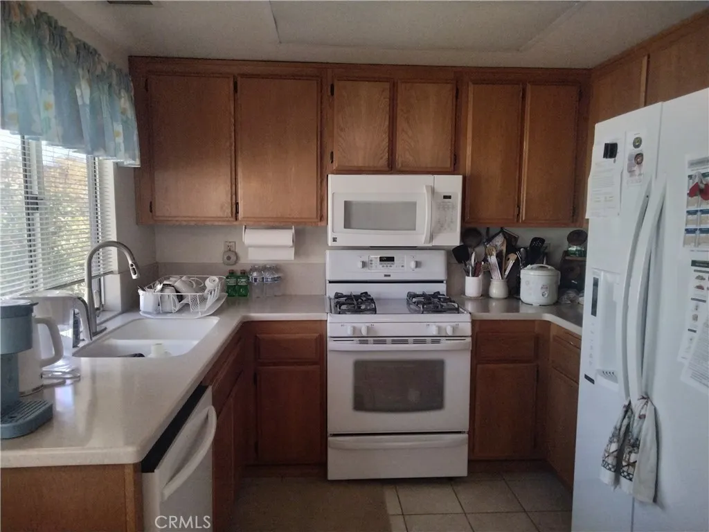 6353 Colonial, Banning, California 92220 home-pic-4