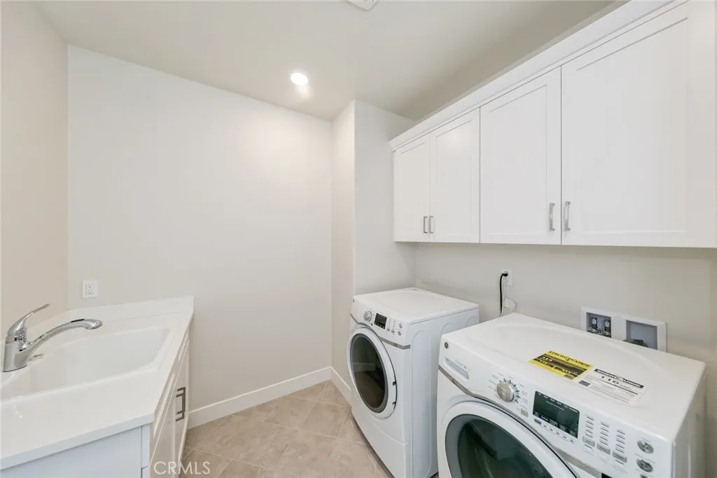 56 Chasma, Irvine, California 92618 home-pic-43