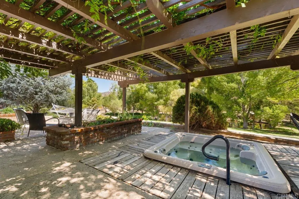 33408 Sandy Creek Lane, Pine Valley, California 91962 home-pic-12